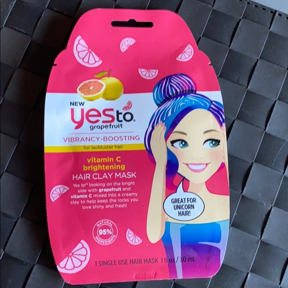 Yes to grapefruit brightening hair clay mask